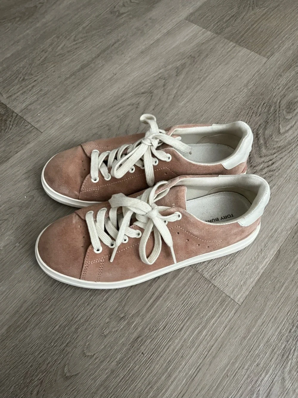 Tory‎ Burch Howell Court Pink Suede Sneakers size 7